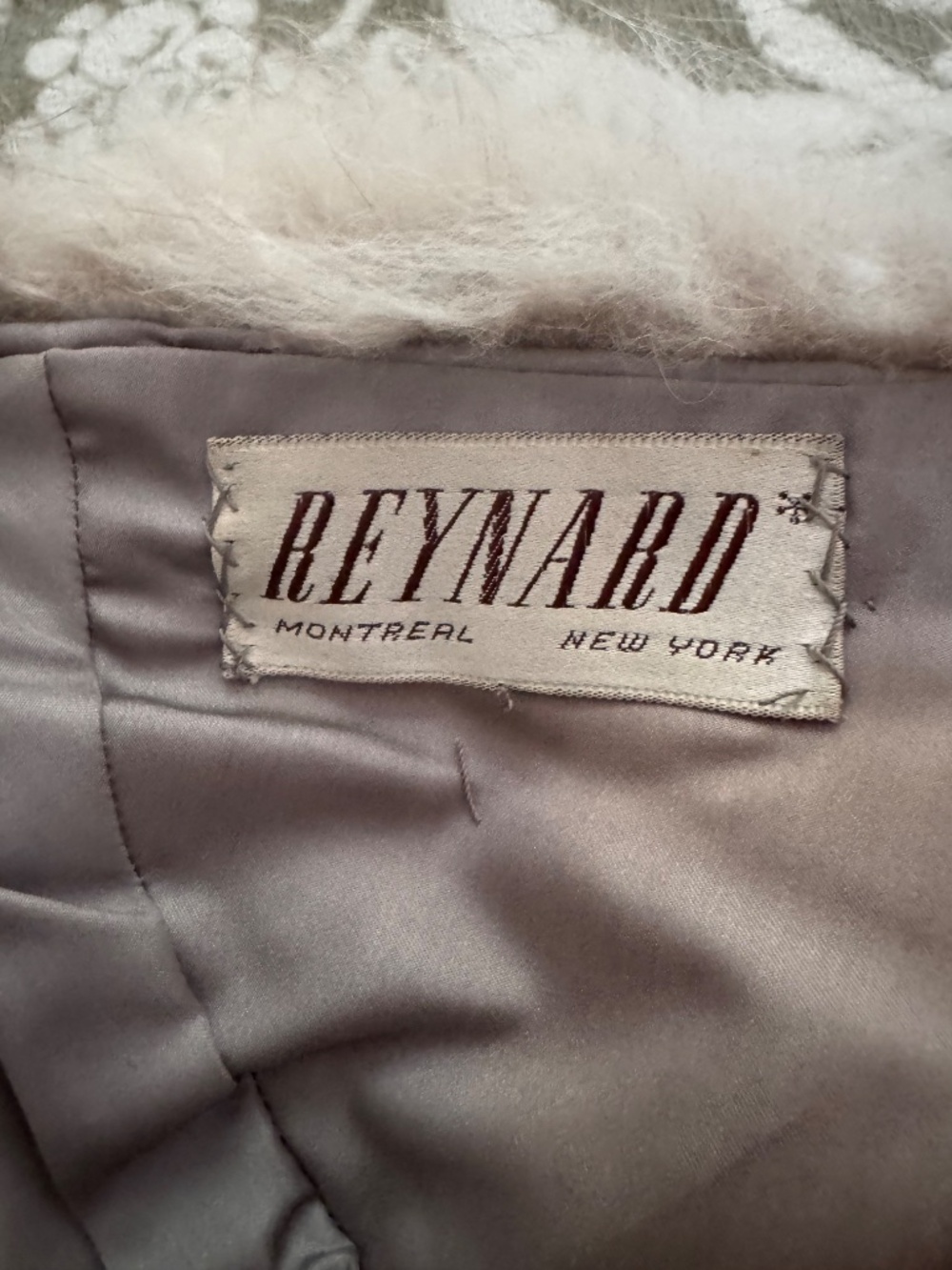 Real Fur Shawl - Picture 3 of 5